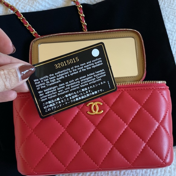Chanel Red Mini Vanity Case. - Picture 7 of 9